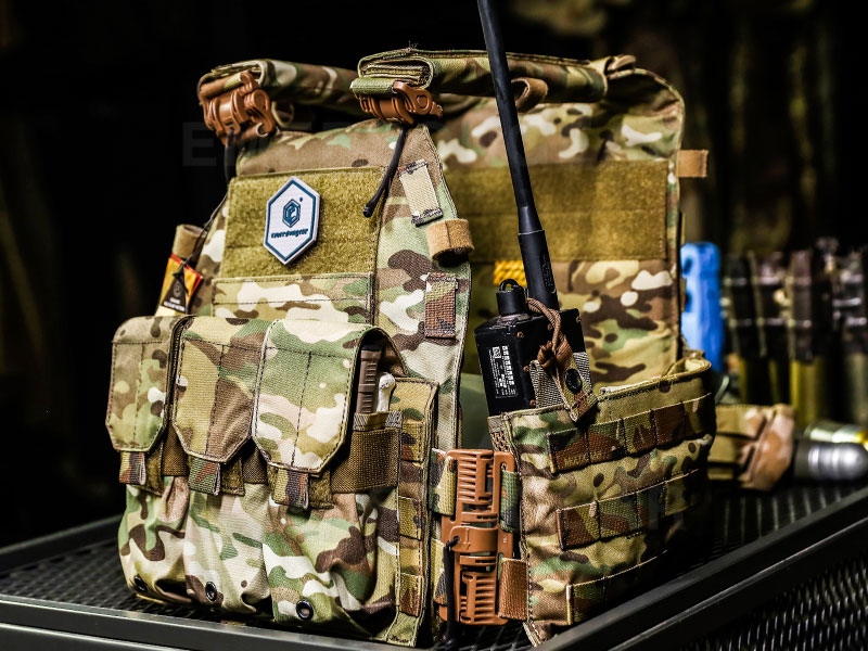 thumbnail image 2 of EmersonGear 2.0 Plate Carrier VT-E7403 – Quick Release Tactical Vest, One Size, Fits M/L Plates 2 of 6